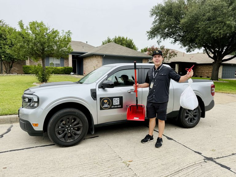 Pet waste removal service in Burleson, TX